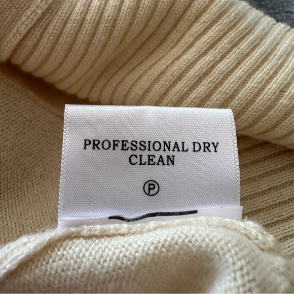 Tory Burch 100% Cashmere Women's Button Up Cream Cardigan Sweater Size M - Picture 12 of 13